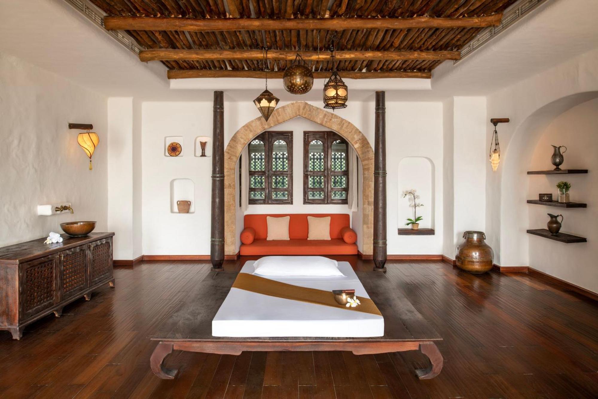 Sharq Village & Spa, A Ritz-Carlton Hotel Doha Ngoại thất bức ảnh The Royal Spa at The Royal Mirage