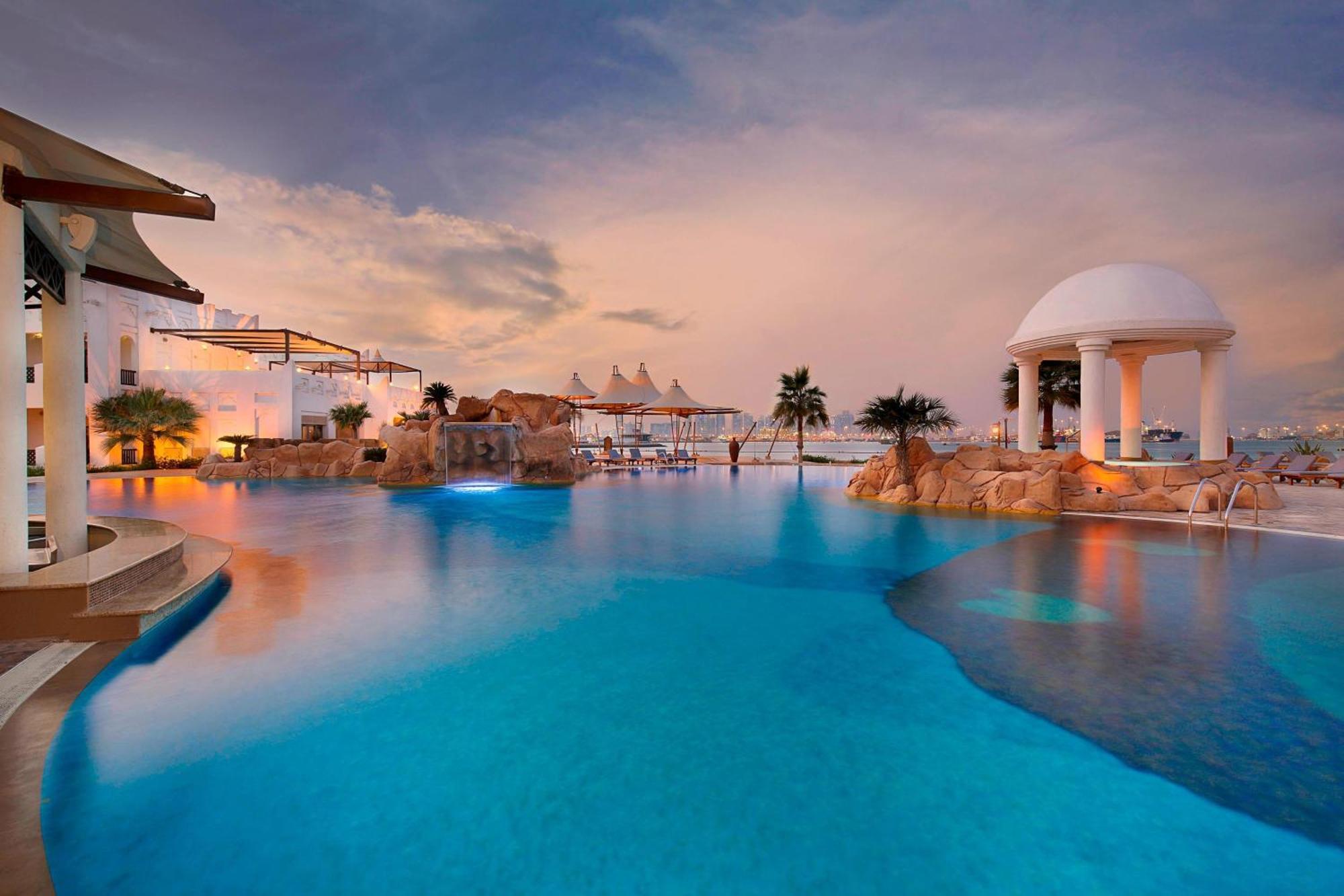 Sharq Village & Spa, A Ritz-Carlton Hotel Doha Ngoại thất bức ảnh The Atlantis Paradise Island resort
