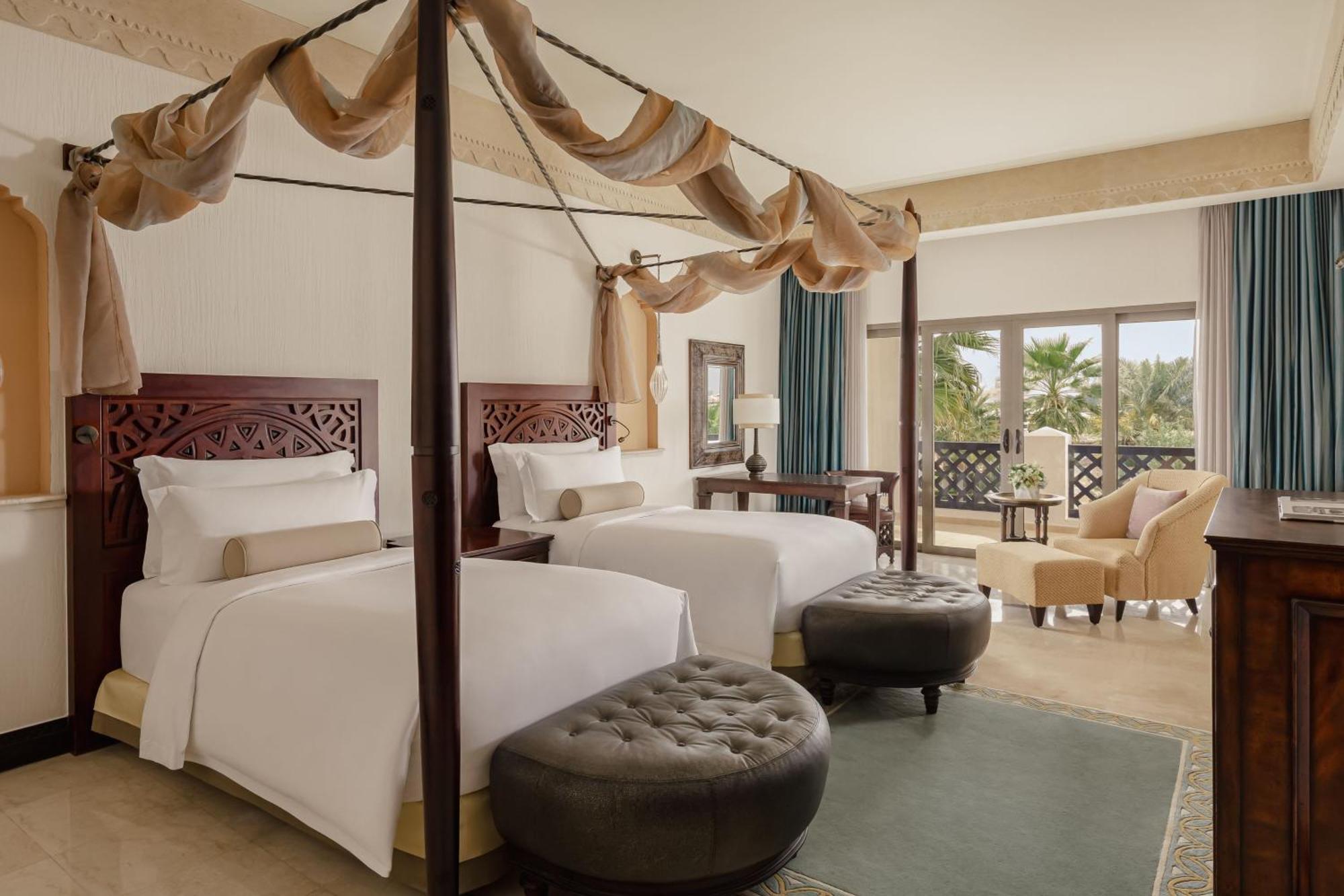 Sharq Village & Spa, A Ritz-Carlton Hotel Doha Ngoại thất bức ảnh Deluxe room