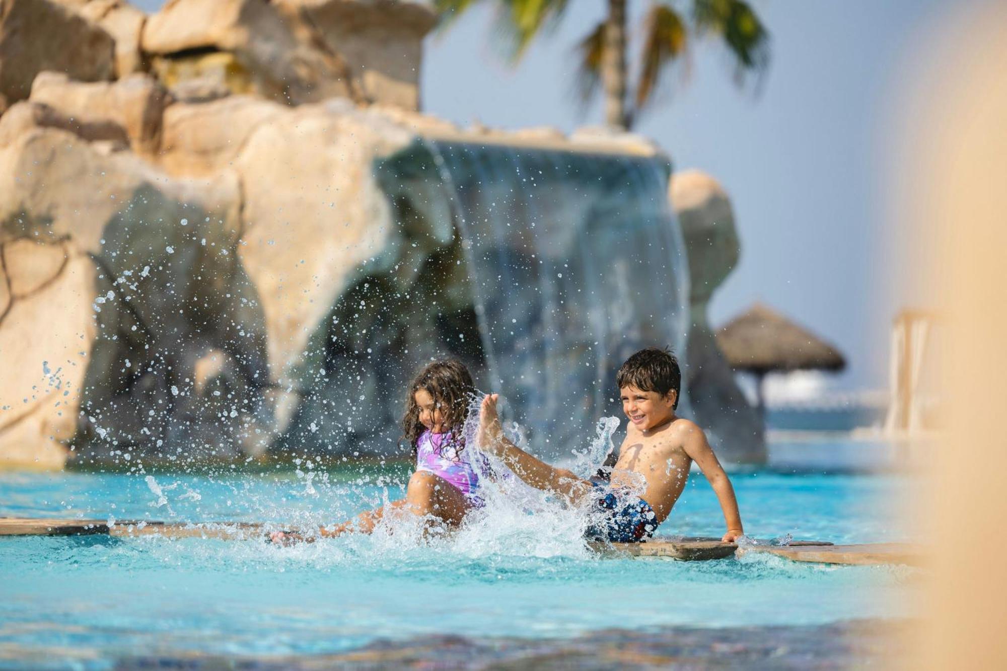 Sharq Village & Spa, A Ritz-Carlton Hotel Doha Ngoại thất bức ảnh